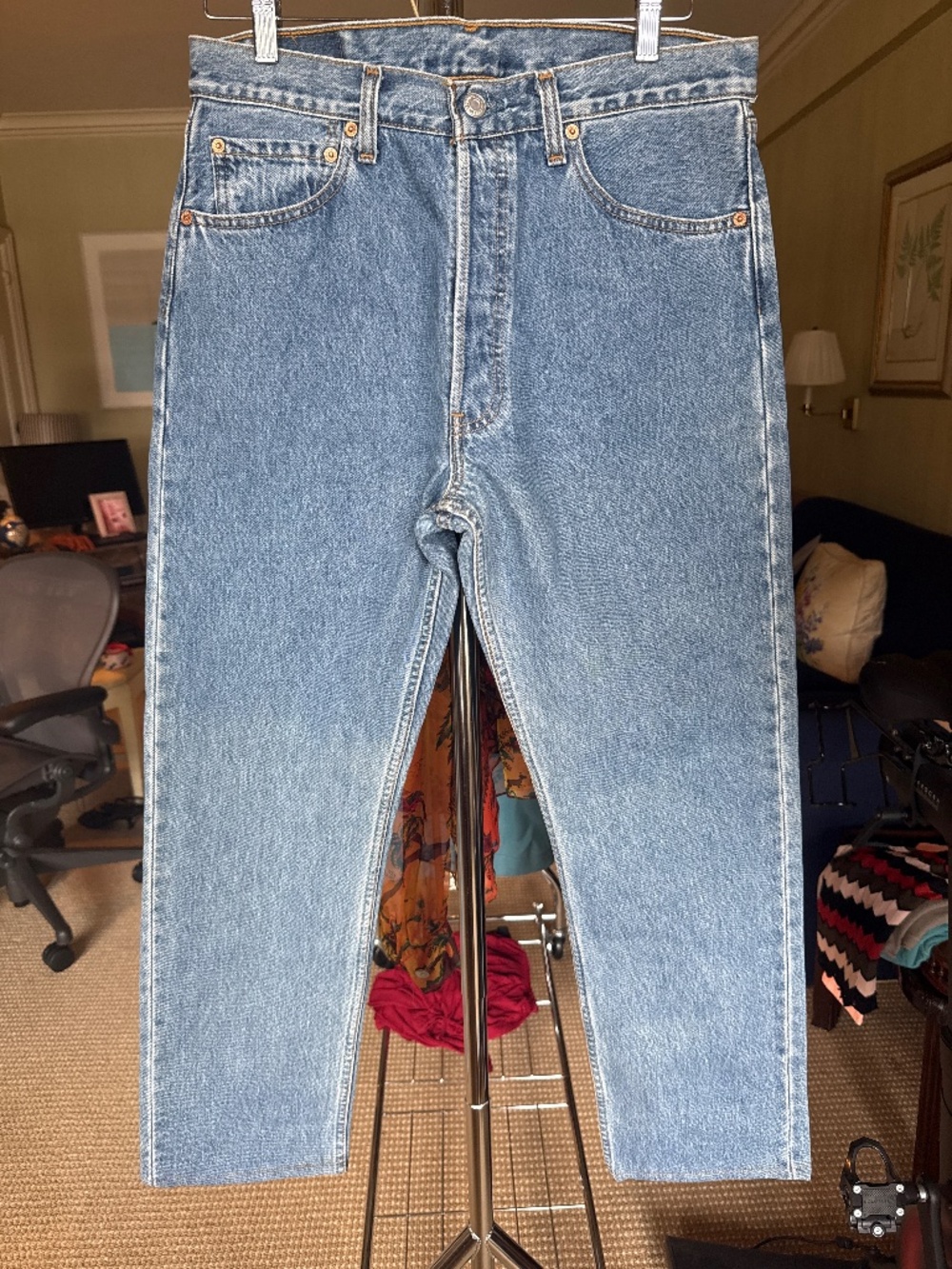 Vintage Levi's 501 Jeans - Classic Light Wash - 33x32